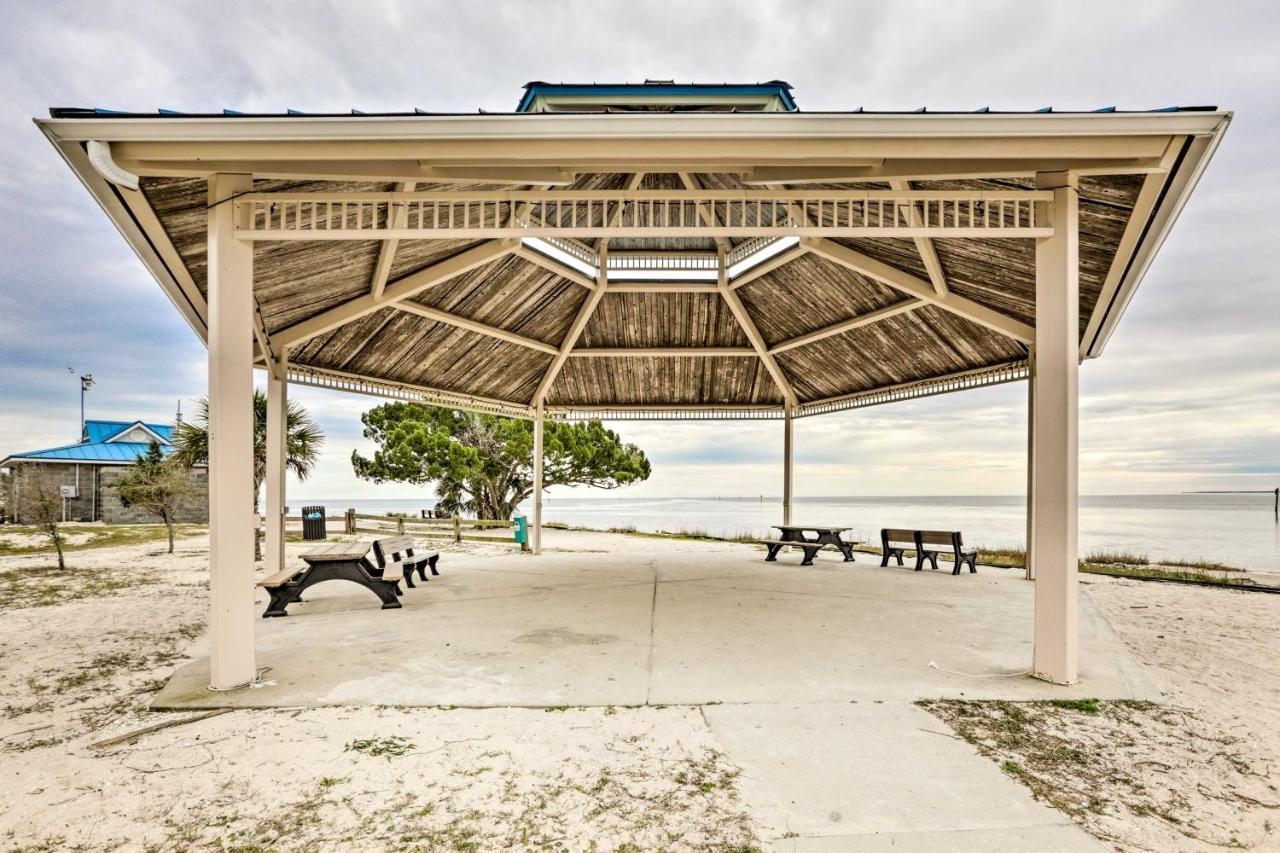 Waterfront Escape With Balcony On Shell Point Beach! Panacea Zewnętrze zdjęcie